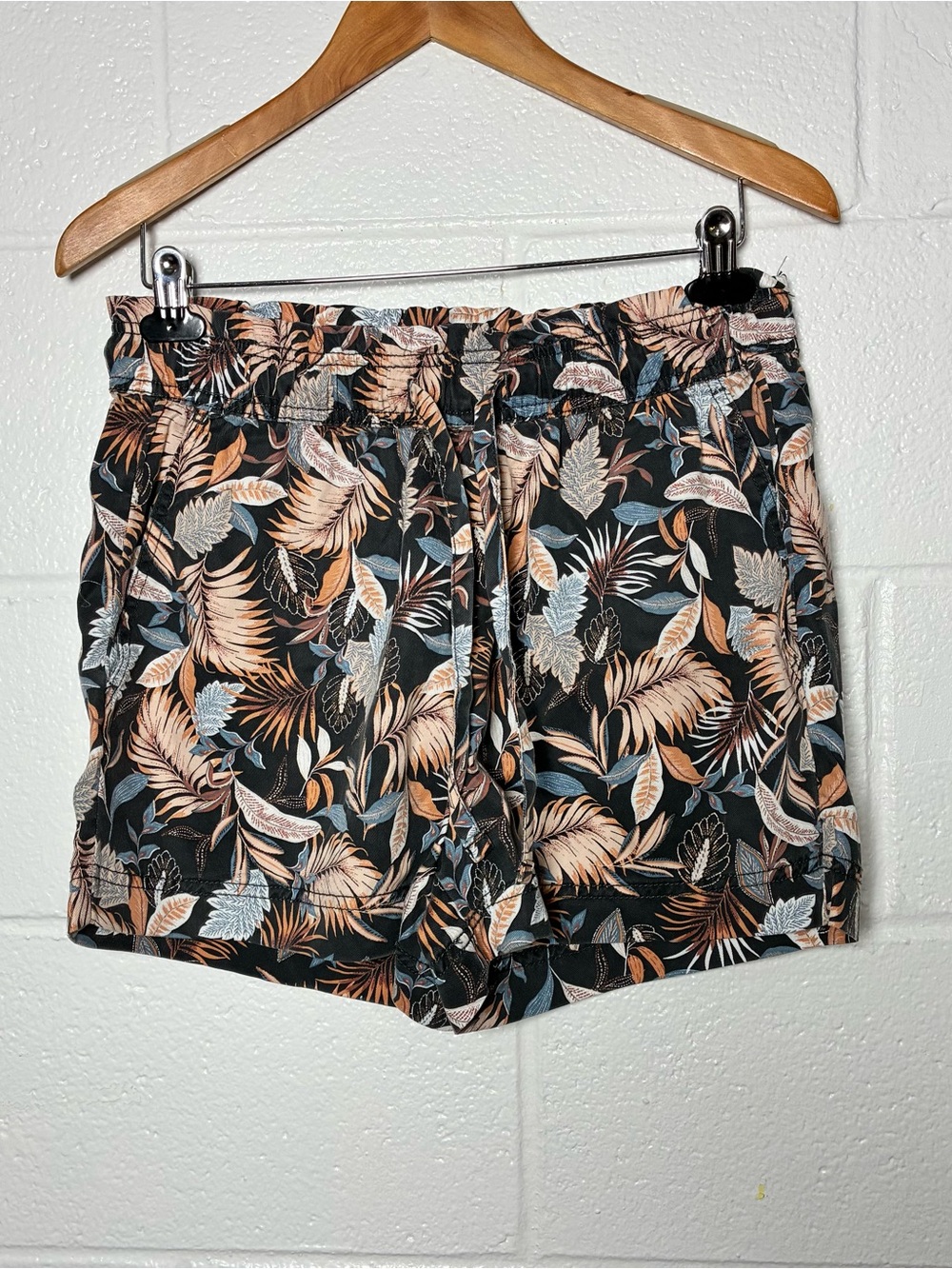 Nicole Miller 100% Lyocell Botanical Drawstring Shorts
